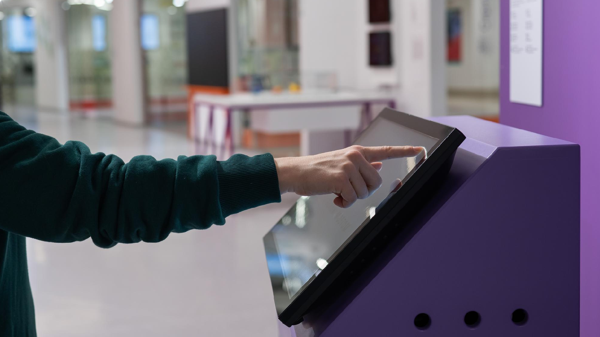 Museum Self-Service Kiosks: Streamlining Operations Guide